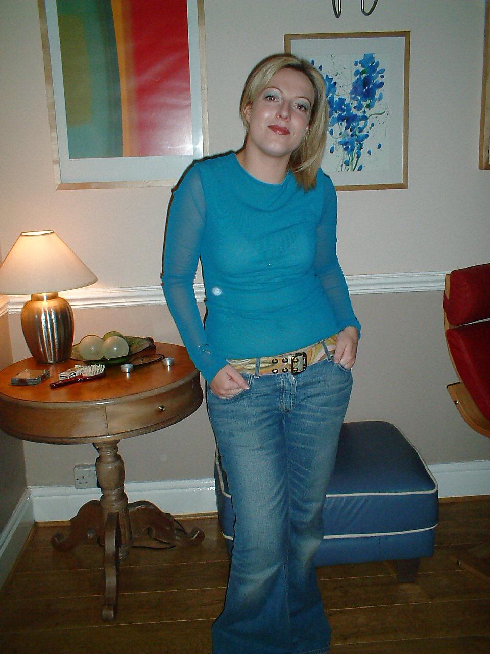 25P Mandy A Blond MILF