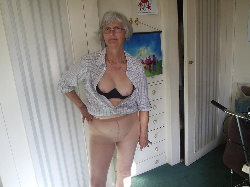 25P Only Hot Grannies And Matures In Solo Mix #7 - GregRotten