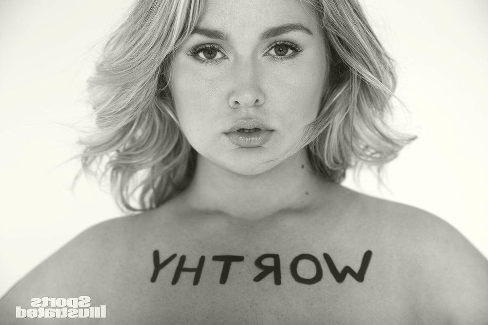 20P Hunter McGrady posing feb 2018