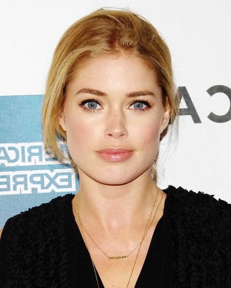 25P Celebrity Hot 250 - #153 Doutzen Kroes