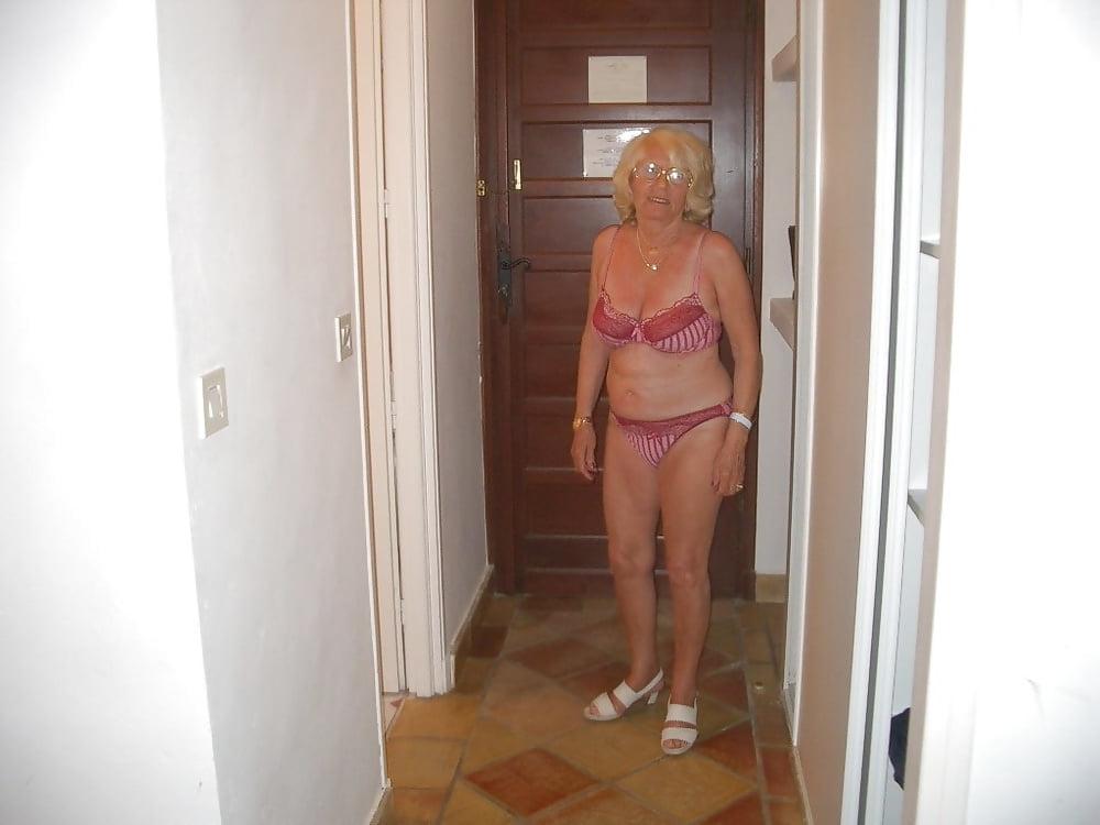 25P Only Hot Grannies And Matures In Solo Mix #1 - GregRotten