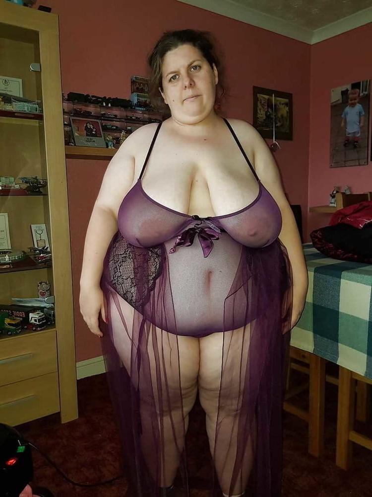25P From MILF to GILF with Matures in between 252
