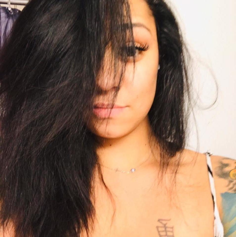 25P Renay Mclellan a 3 hole slut wanting all dicks and cum