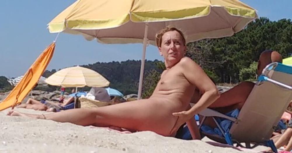 25P Swingers At the Beach #100