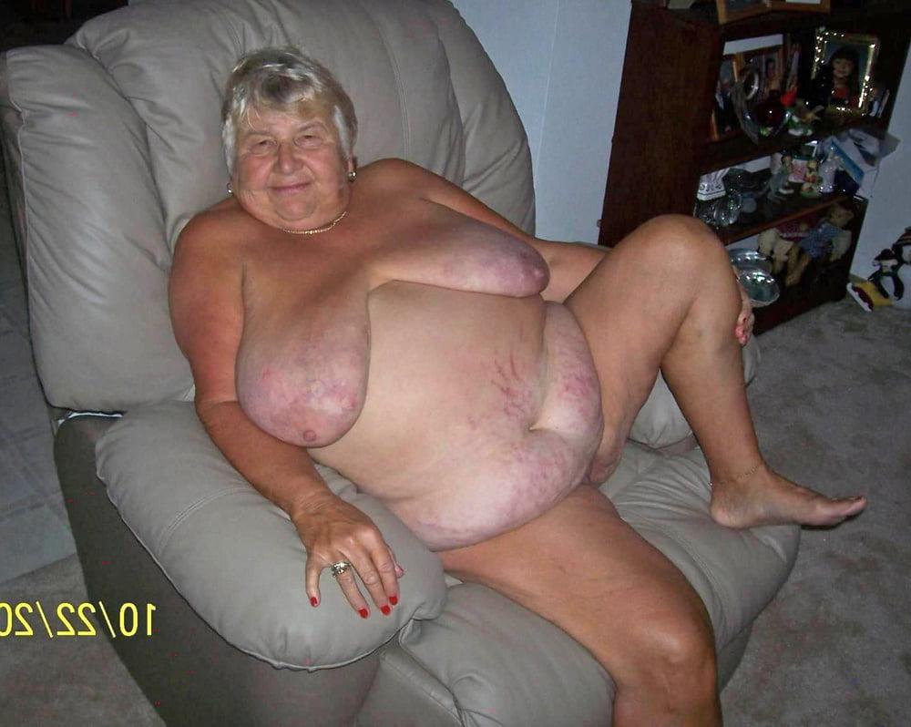 16P Bbw mix 1061 (Big boob granny)