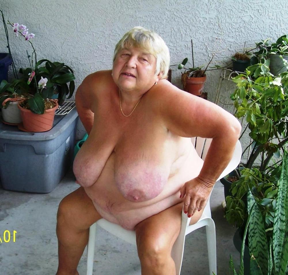 16P Bbw mix 1061 (Big boob granny)