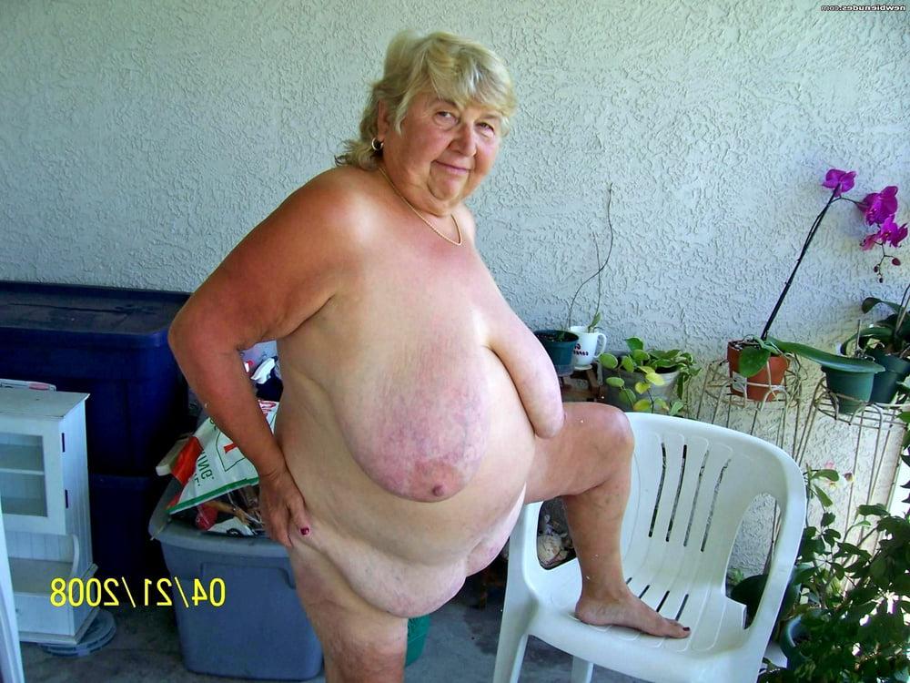 16P Bbw mix 1061 (Big boob granny)