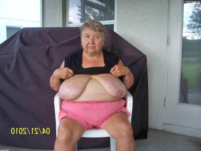 16P Bbw mix 1061 (Big boob granny)