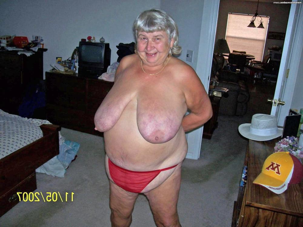 16P Bbw mix 1061 (Big boob granny)