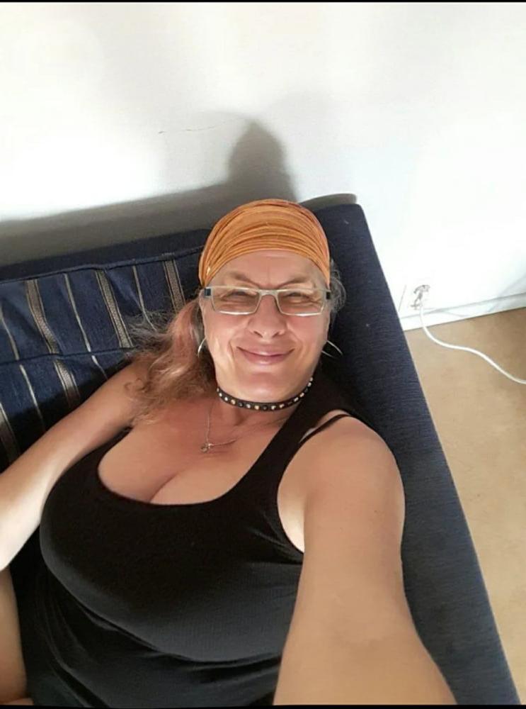 13P Mature ass