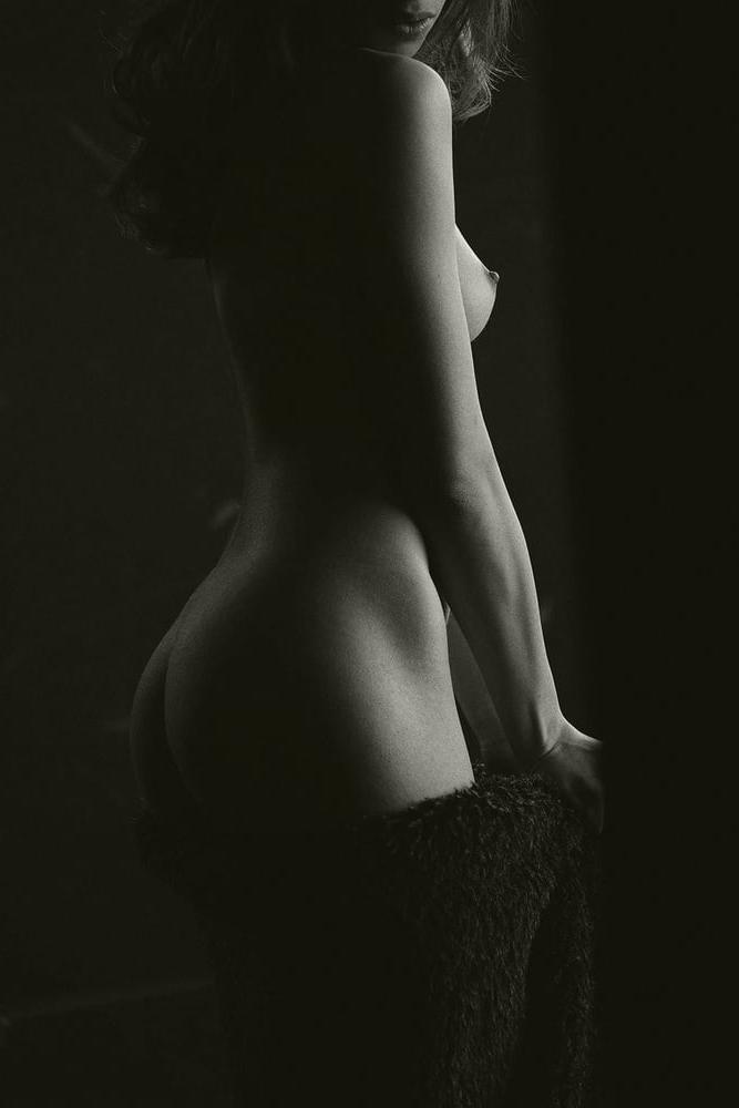 25P Chiara Bianchino posing naked march 2018
