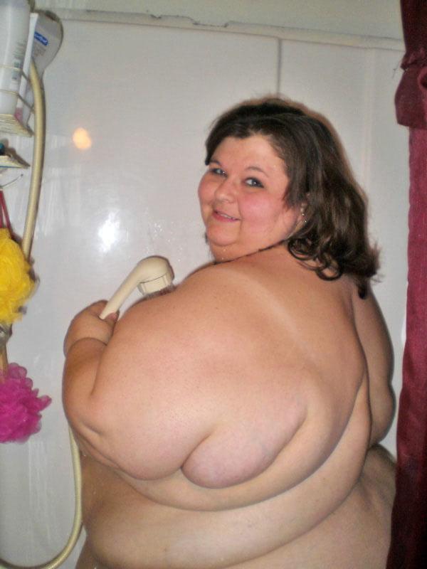 25P DON'T KNOW WHO SHE IS BUT...11