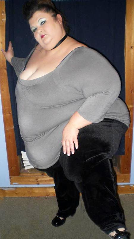 25P DON'T KNOW WHO SHE IS BUT...11