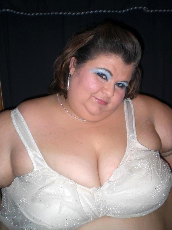 25P DON'T KNOW WHO SHE IS BUT...11