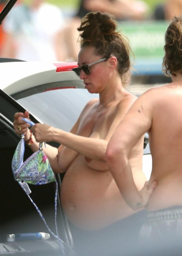 8P Camilla Francks topless and pregnant Bondi beach jan 2018
