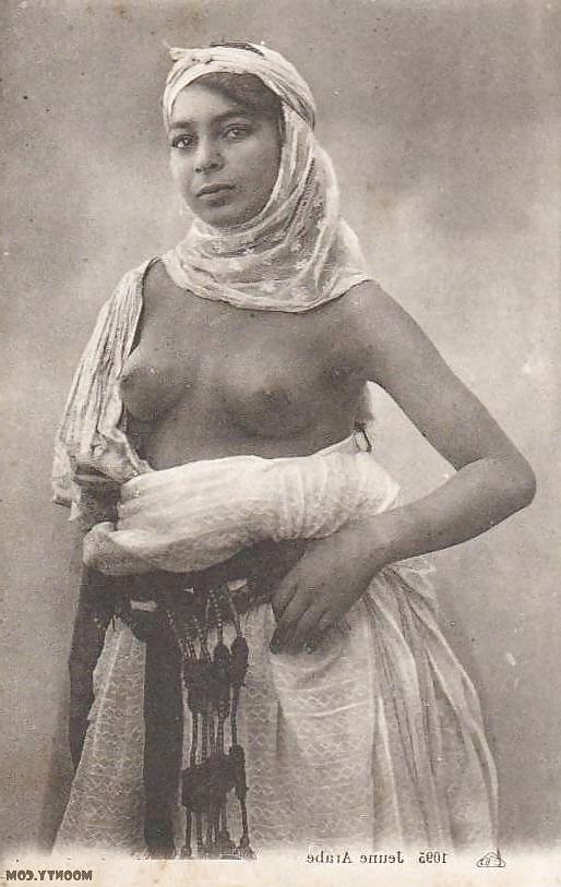 6P Vintage Arab