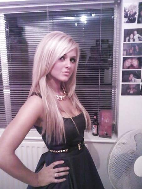 18P Amber is so hot