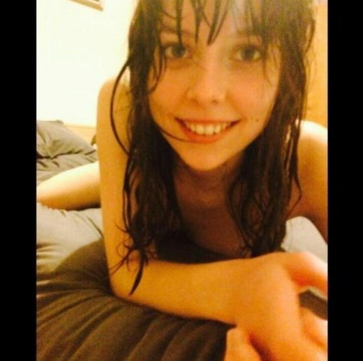 25P London's submissive slut Penny, every man wants