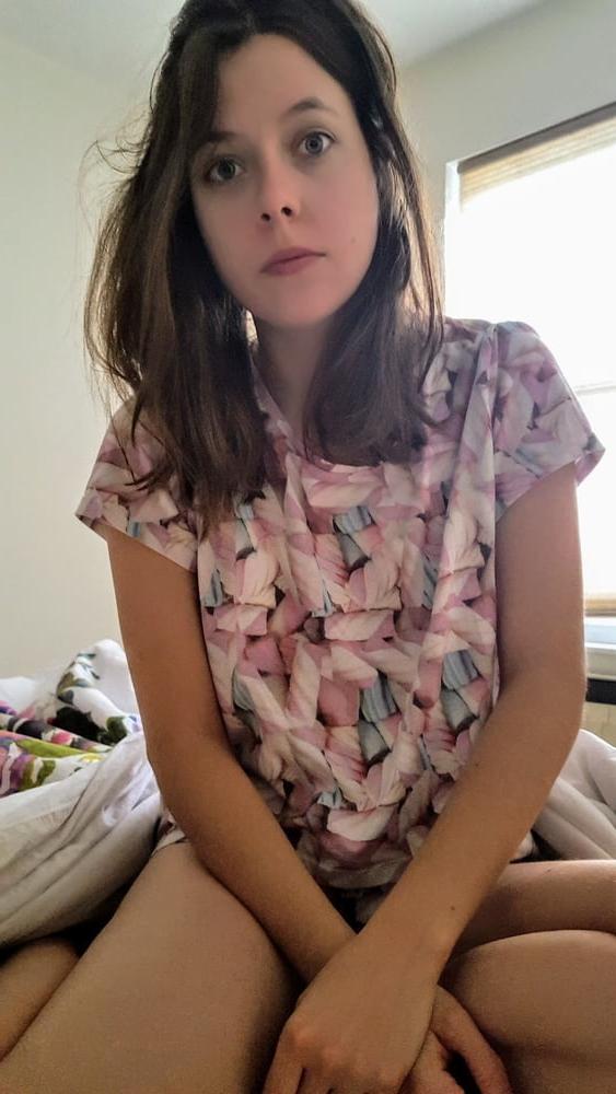 25P London's submissive slut Penny, every man wants