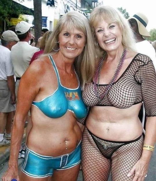 24P Hot GILF 10
