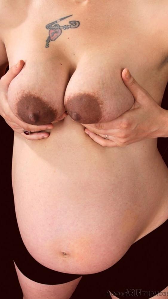 25P Pregnant Woman 16