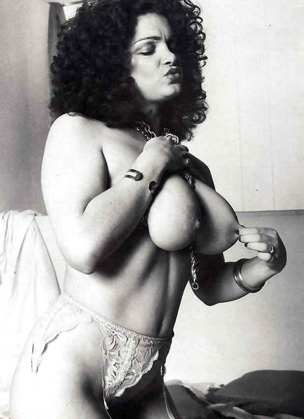 20P Vintage boobs 7