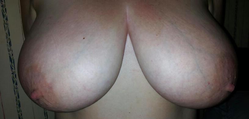 8P Milf Lateshay 36 G Saggy floppy natural tits