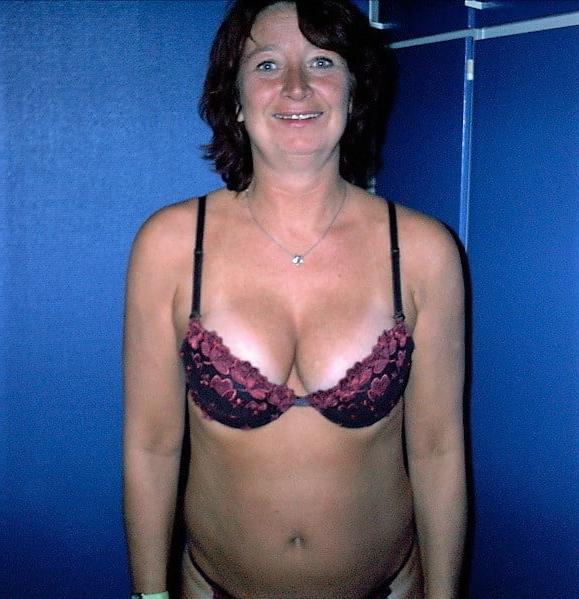 12P Hot Swedish Mature Woman 2