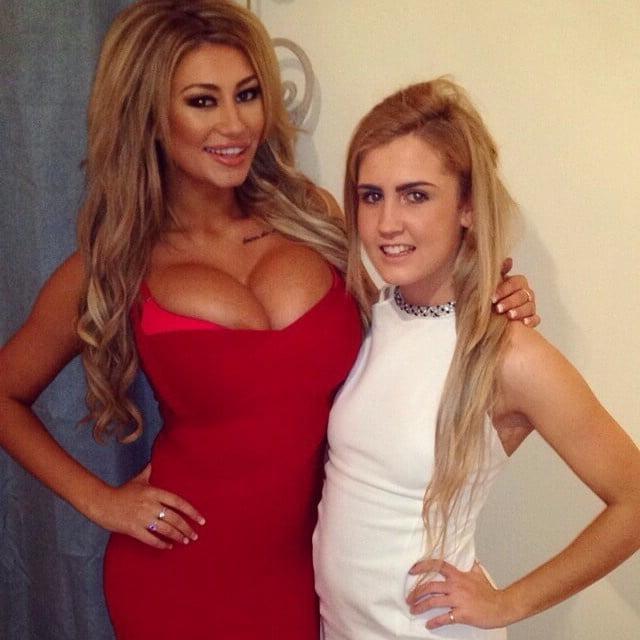 25P Big vs small tits 4