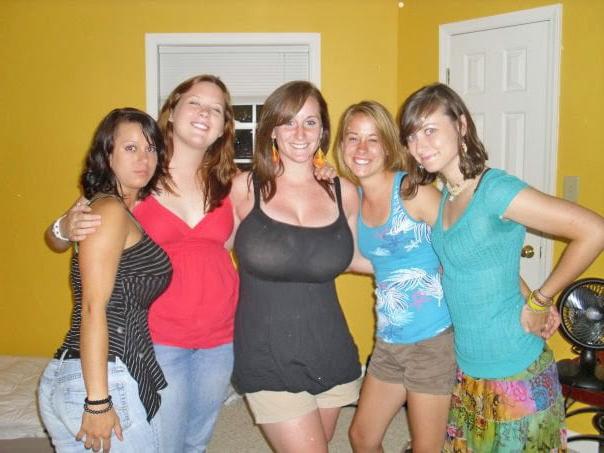 25P Big vs small tits 4
