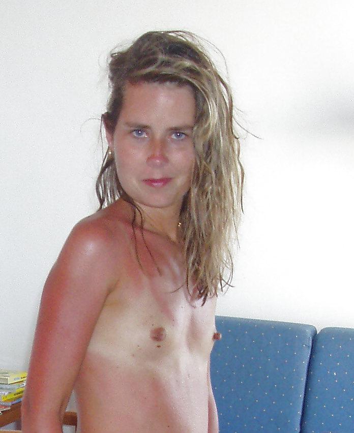 20P Teenyy tits on mature swedish wife