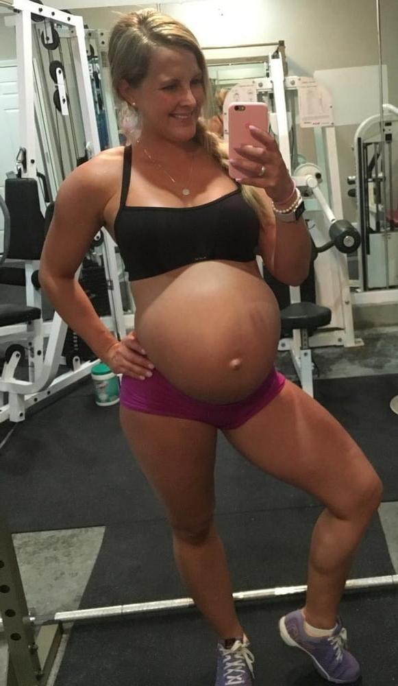 25P Pregnant and Still Sexy 156