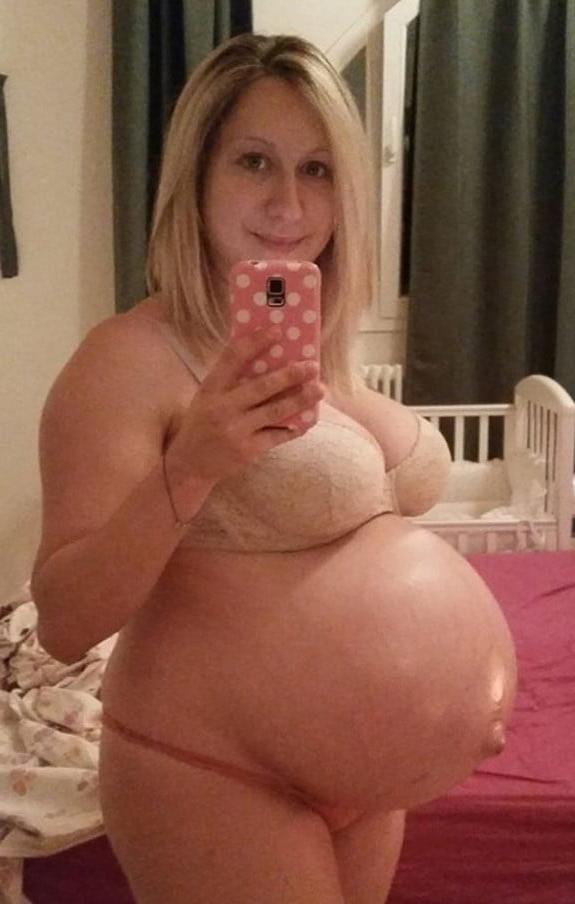 25P Pregnant and Still Sexy 156