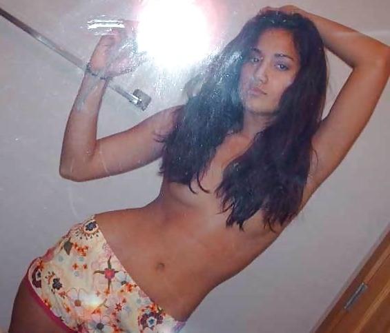 25P Ethnic Girls Gallery 1