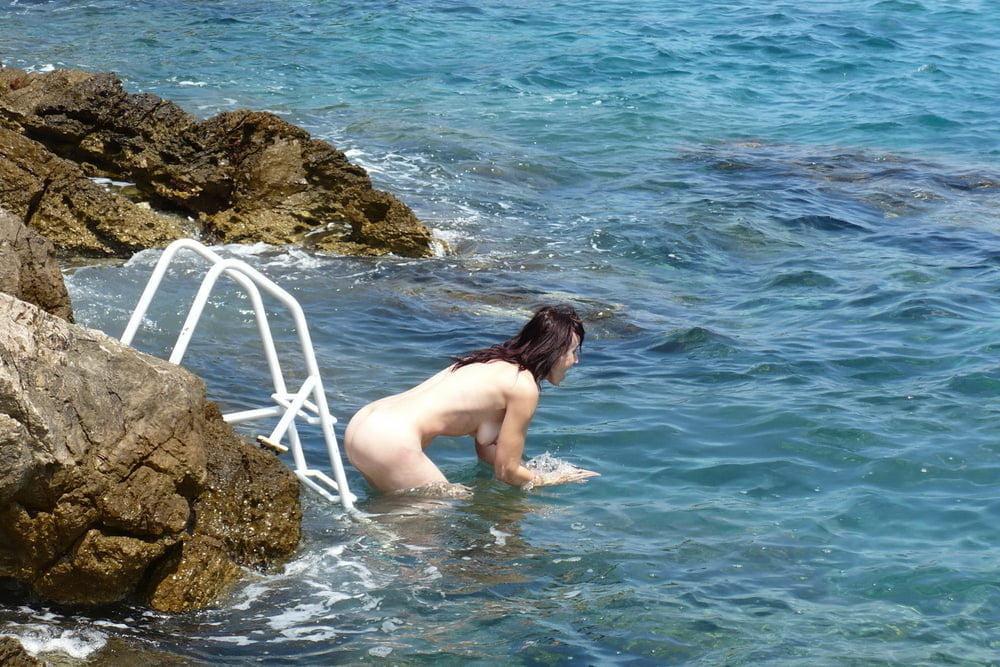 25P Swingers at the Beach #94
