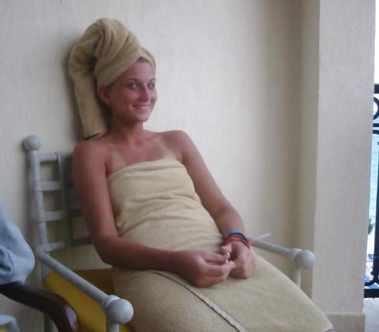 25P Girls after bath