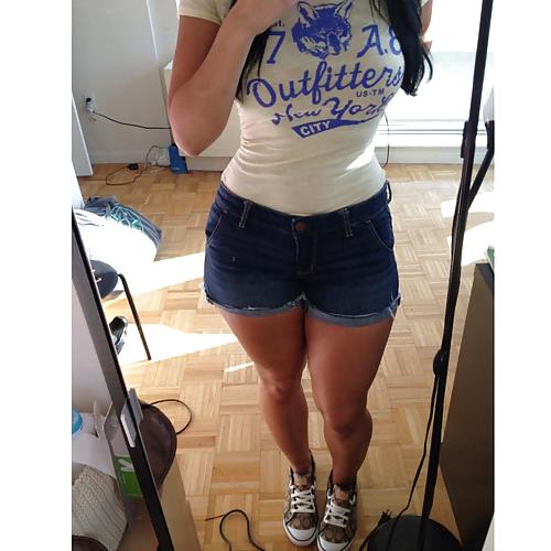 25P Super Thick White Girl