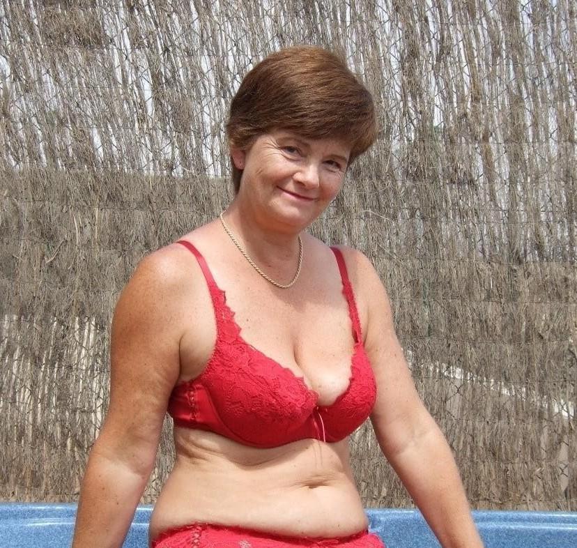 24P The Bra Is The Star