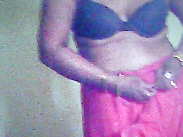 11P Indian aunty changing sari
