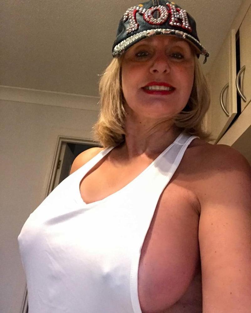 25P No Bra 12