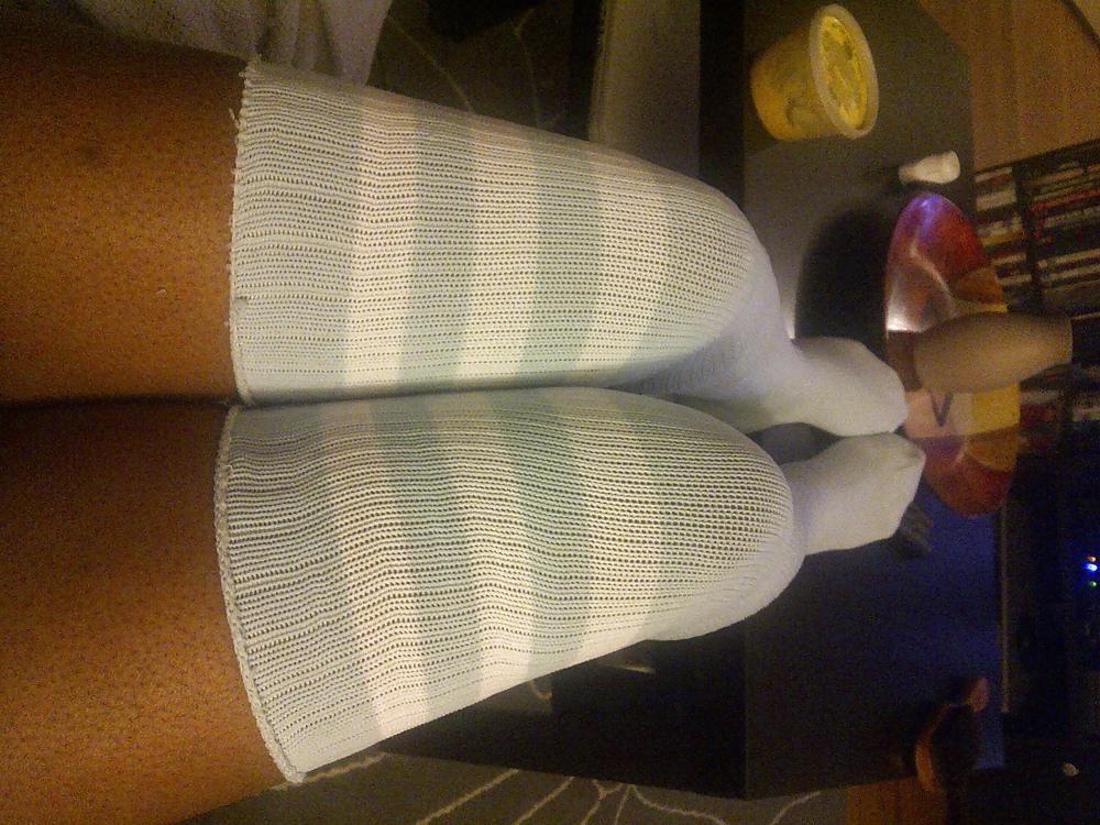 7P Pretty Ebony Feet