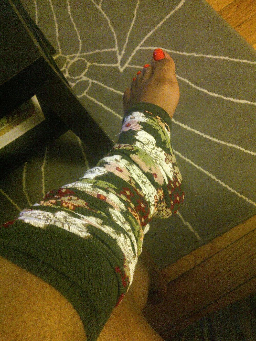 7P Pretty Ebony Feet
