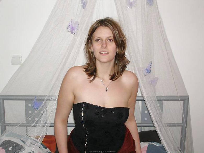 25P Annetta Romania tease me
