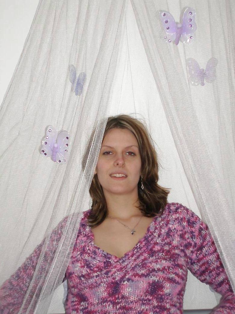 25P Annetta Romania tease me