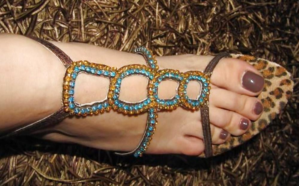 4P Cum on her sexy shoes