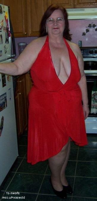 16P Bbw mix 687 (Do they need a bra ?)