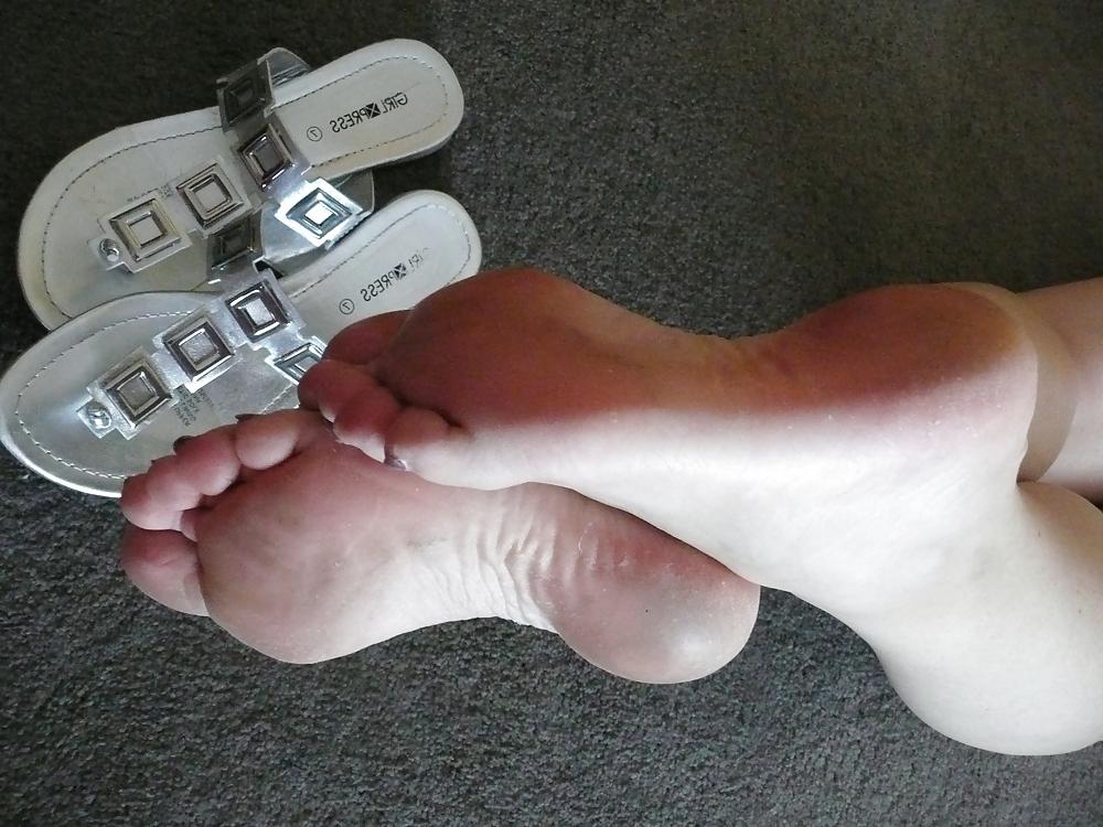 6P My girl's pretty feet