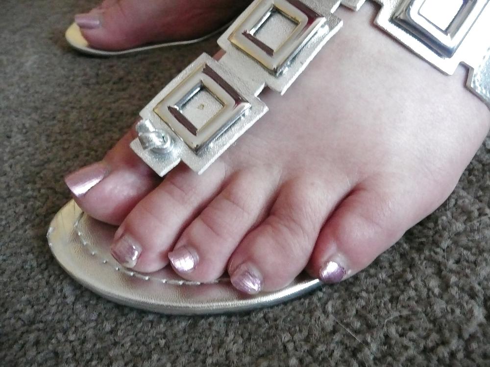 6P My girl's pretty feet