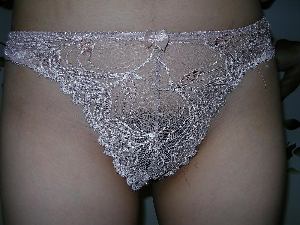 25P Korean girl gets her tight pussy fucked