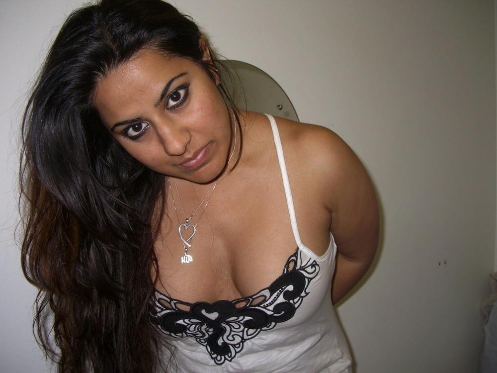 25P Paki Whore Natasha Indian 24yr Cunt From Dagenham Essex UK